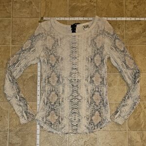 Vocal Cream and Gray Snake Print With Lace Up Back Long Sleeve Top